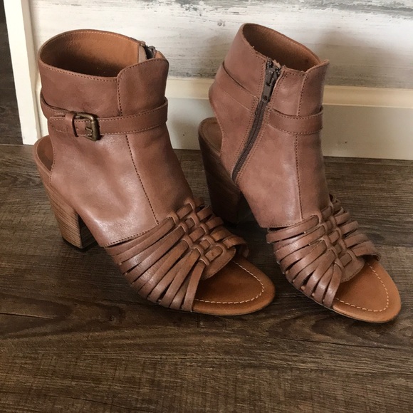 fabianelli Shoes - Fabianelli made in Italy bootie Brn/tan sz 39 or 9